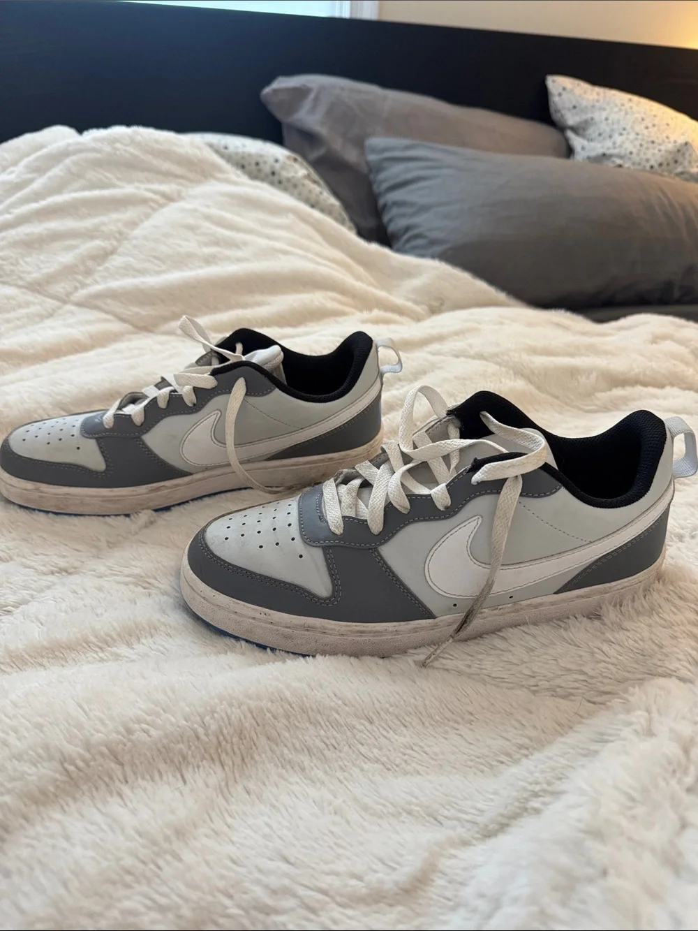 Nike Kids' Gray and Black Athletic Shoes - 7y